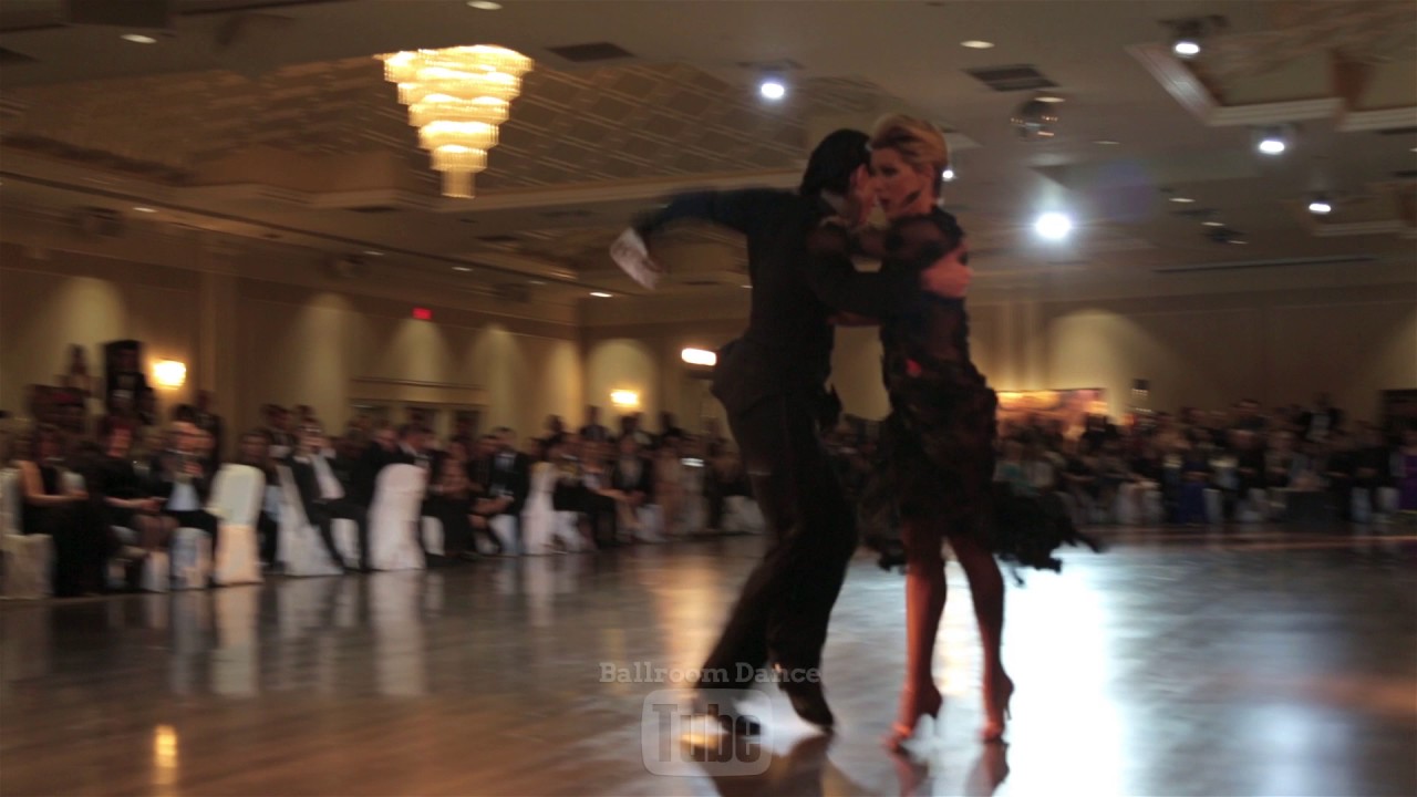 Michael Malitowski & Joanna Leunis - SAMBA -  Elite Dance Showcase