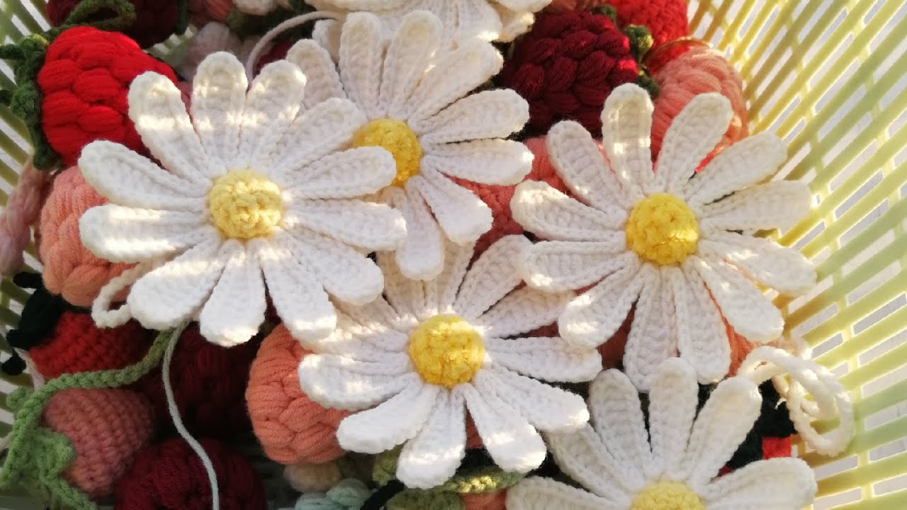 钩针编织小雏菊，烂漫可爱，花瓣硬挺不变形，适合做胸针、包挂
