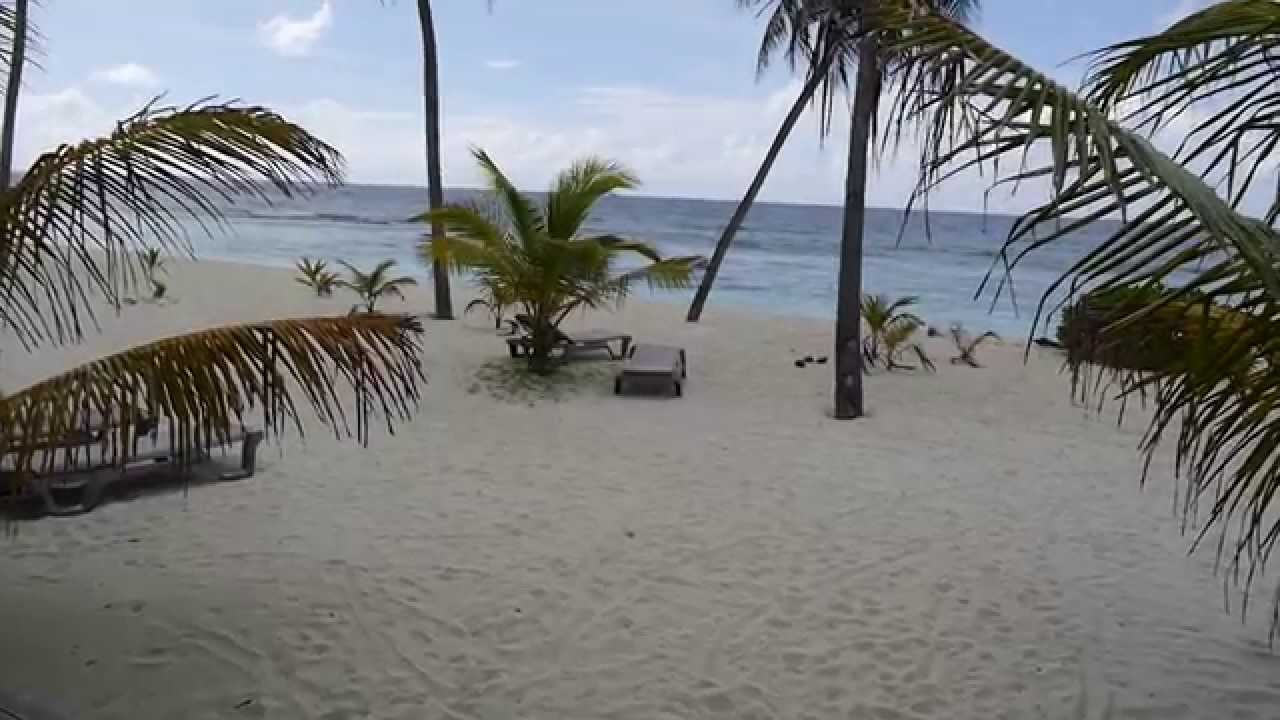 Malediven Kuredu Island Resort Tauchen und Strand Urlaub