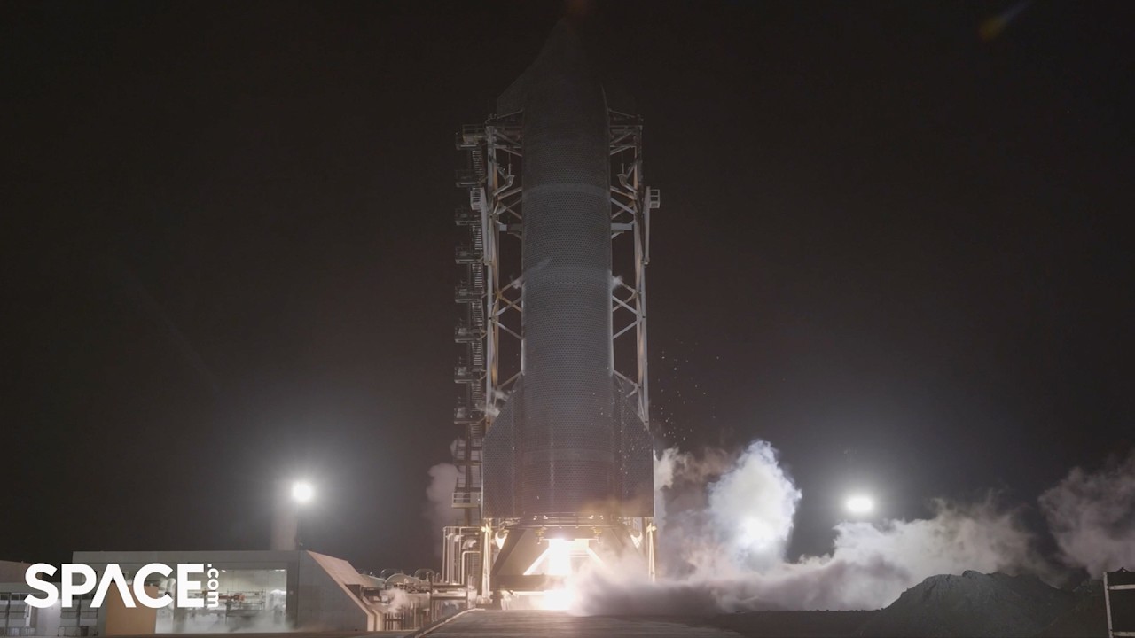 SpaceX fires up Starship in preparation for Flight 14 | Single Engine Test