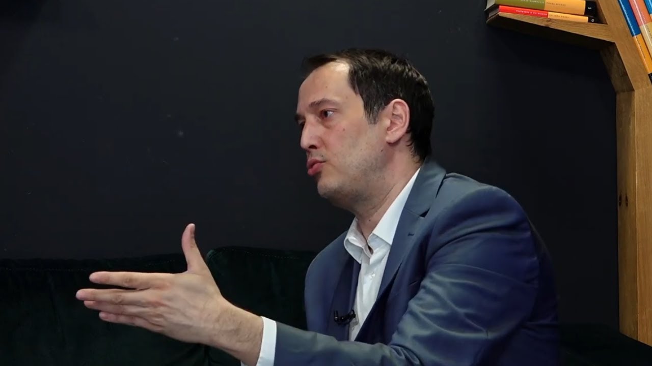 Voditelj Sa&scaron;a Ćeramilac otkrio trikove za bolji javni nastup: 'Tako može&scaron; maknuti dio treme'
