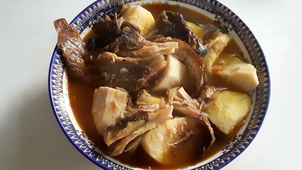 🇨🇲 Igname Malaxé Poisson Fumé : Raie (Kopapot) et Dorade + Madjanga (Écrevisses) 🇨🇲