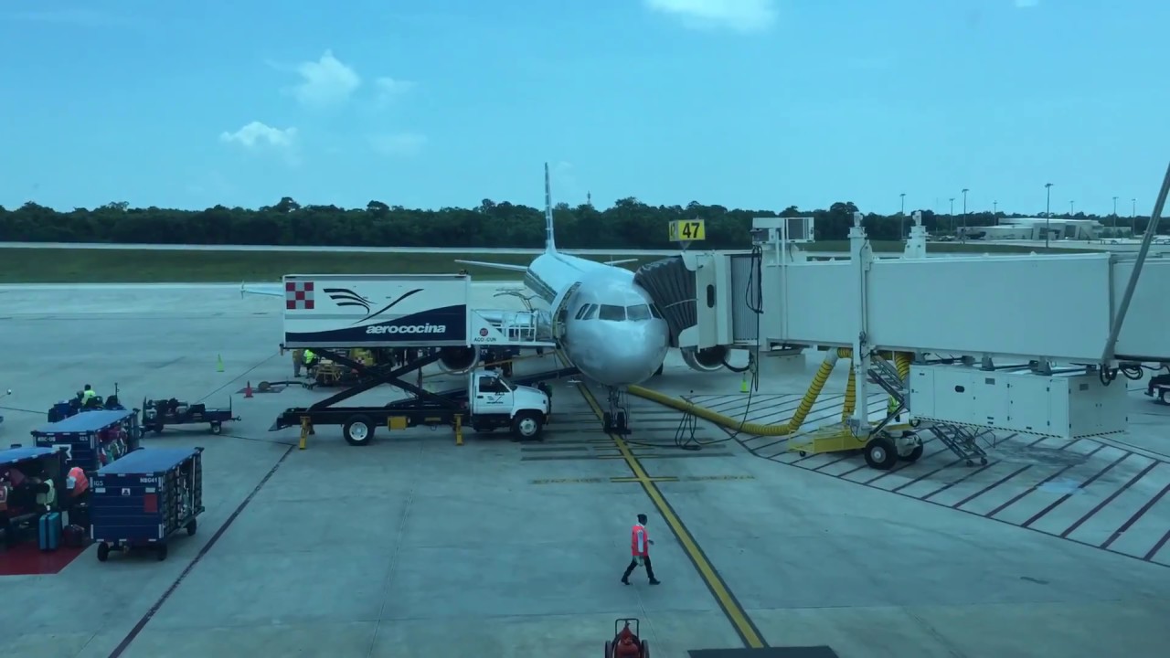 American Airlines A321-231 Deboarding and Catering time-lapse