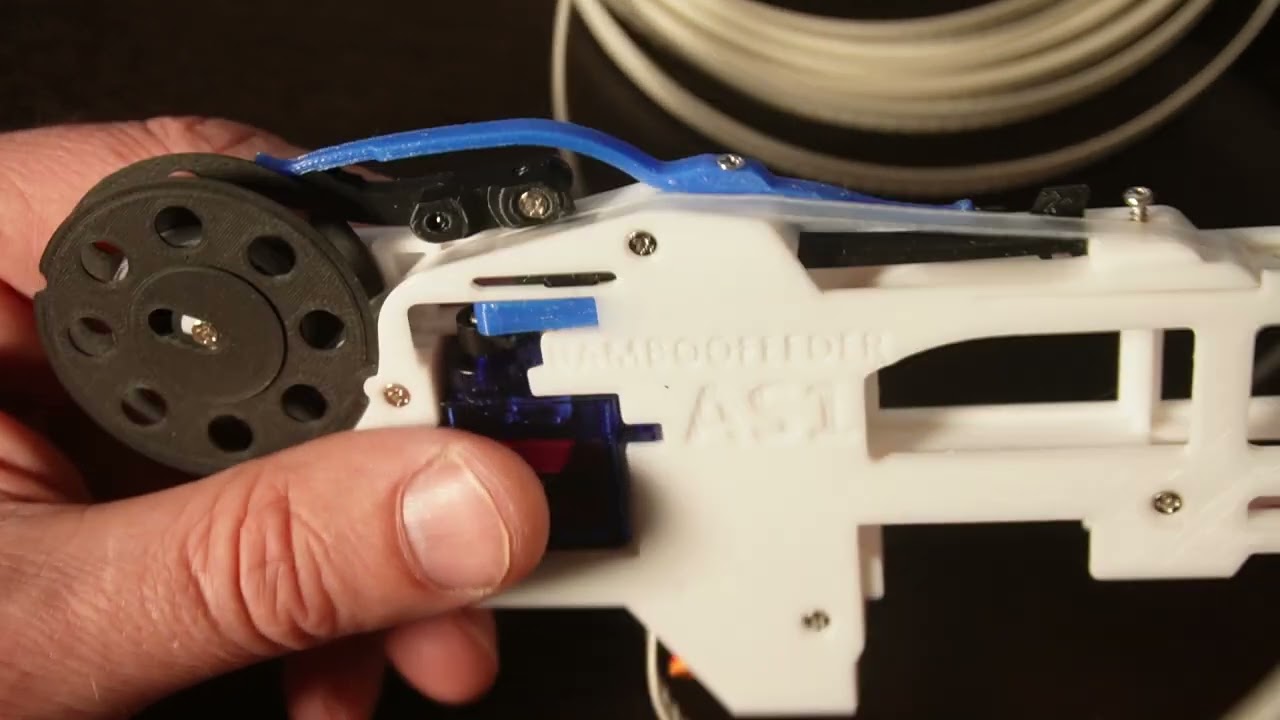 Loading 8 mm tape into a BambooFeeder AS1.1