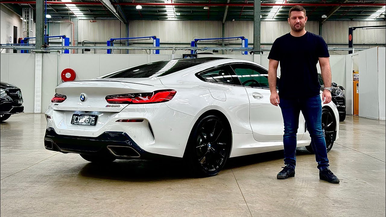 Является ли подержанный BMW 850i V8 более выгодной покупкой, чем новый M4?