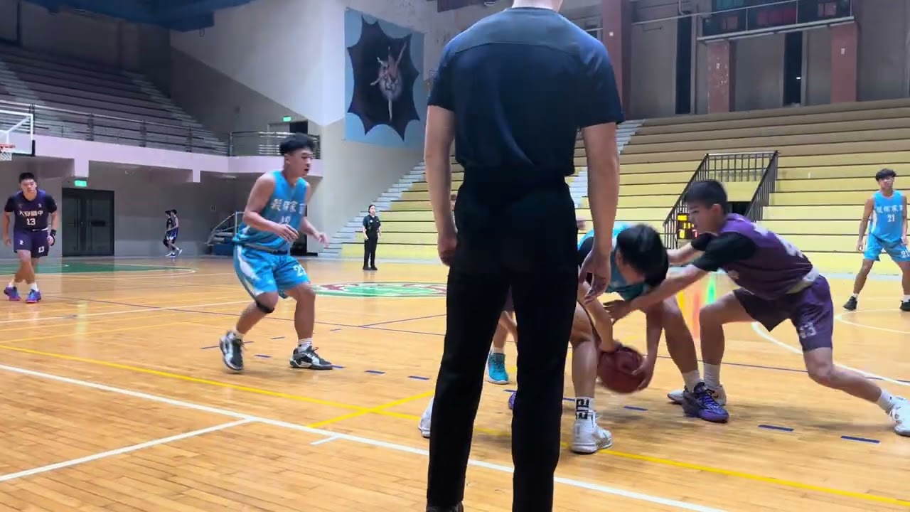 宏國德霖盃 穀保家商vs大安國中 第一節