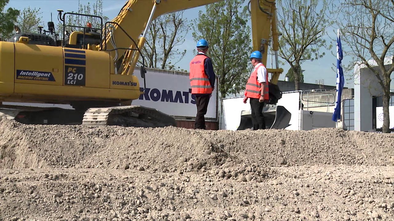 Komatsu - Demo show with intelligent Machine Control @ Intermat 2015
