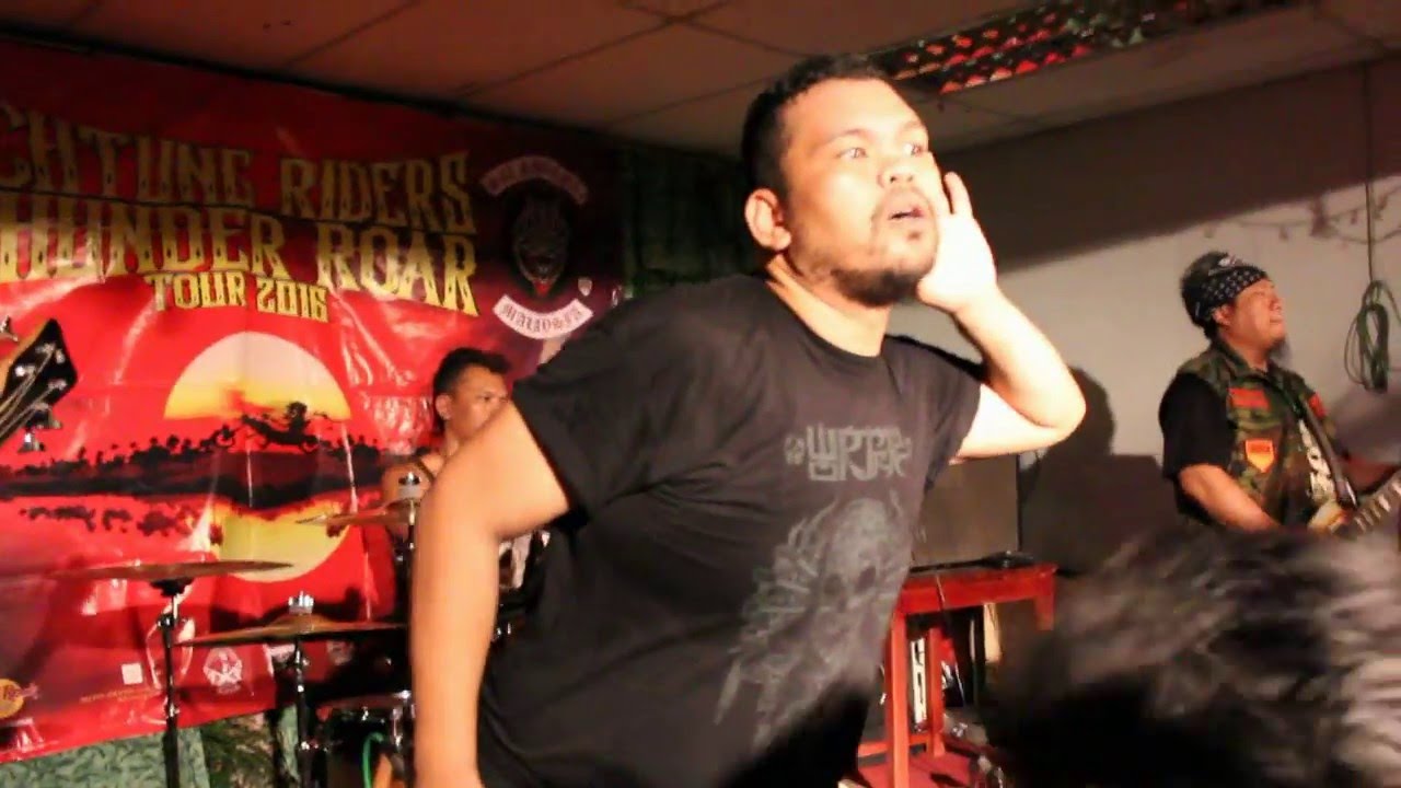 Churaliya / Deko Abto / Sua Sue Good Morning / Air Pasang Pagi by The Pilgrims (Live In Muar)