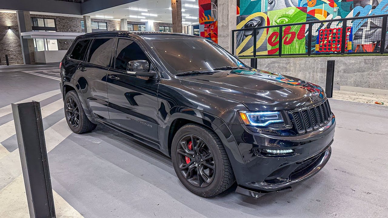 CUTTING UP IN TRAFFIC INSANELY LOUD SRT JEEP POV