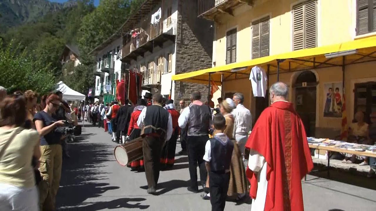 Processione a Sancto Lucio de Coumboscuro, Valle Grana (CN)28-8-2011