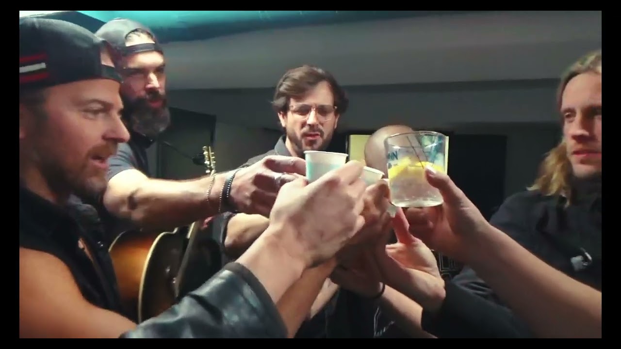 Kip Moore - Neon Blue (Road Video)