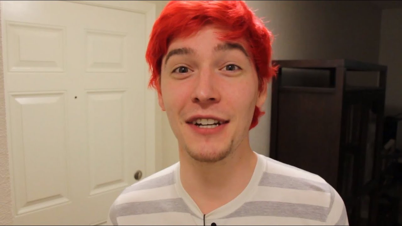 MY FIRST TIME PLAYING MINECRAFT!