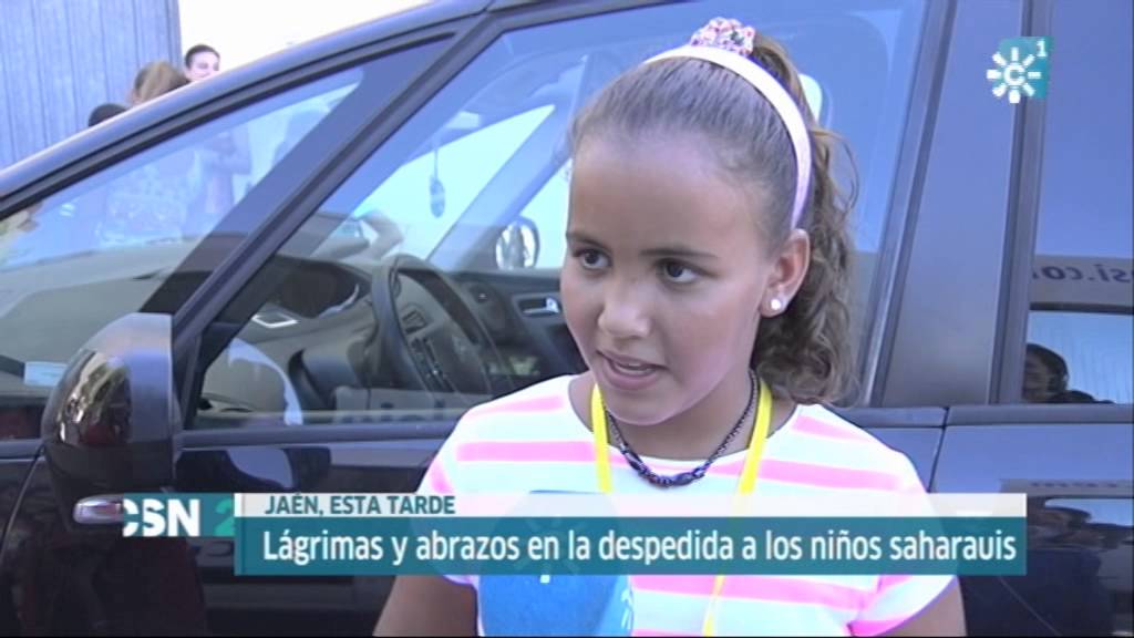 LÁGRIMAS Y ABRAZOS EN LA DESPEDIDA A LOS NIÑOS SAHARAUIS EN JAÉN