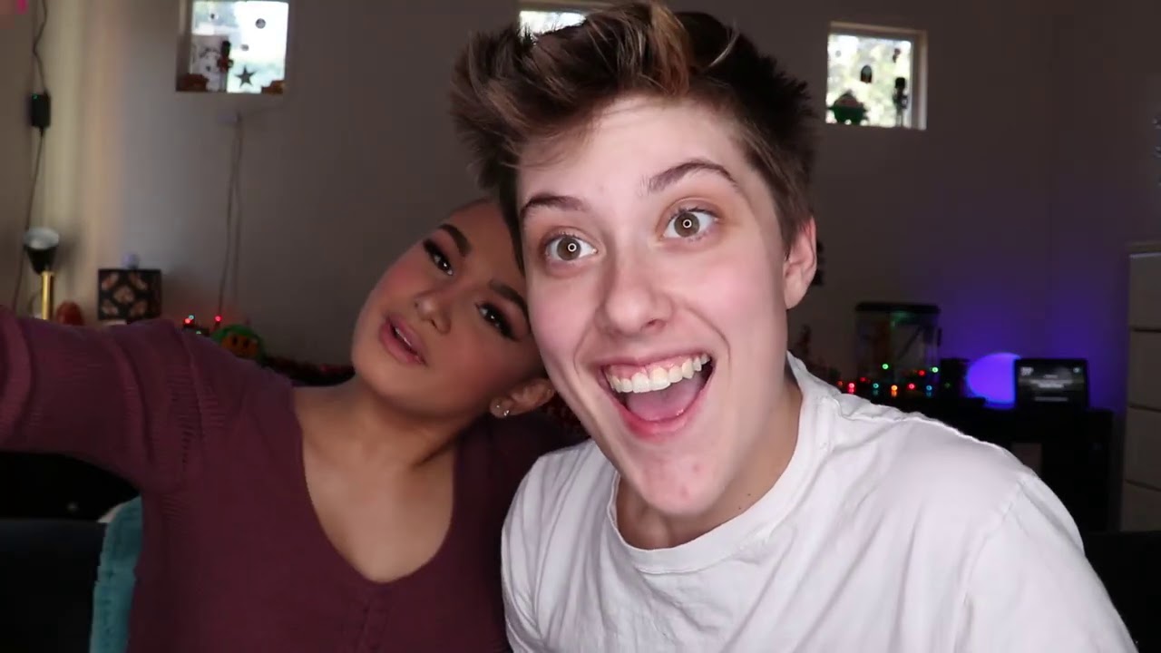 What it's like dating a Transguy?? (w/ my GIRLFRIEND)