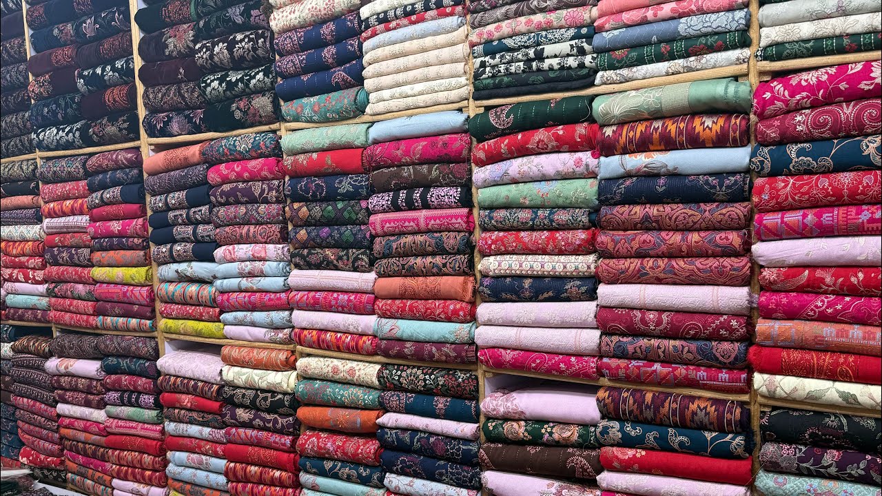 💕Winter Karandi suits with embroidered suits 💕