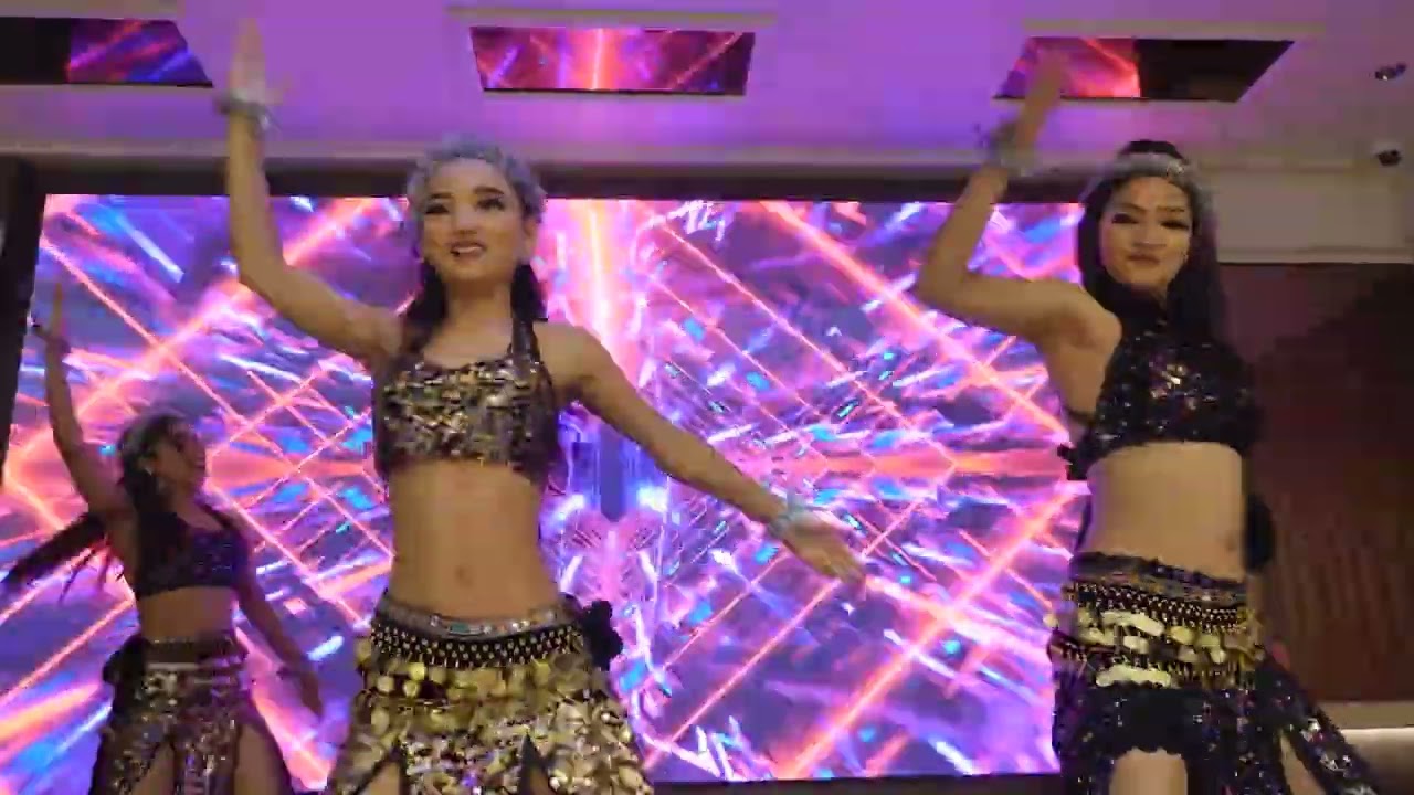 DANCE PERFORMANCE AT THE HOTEL