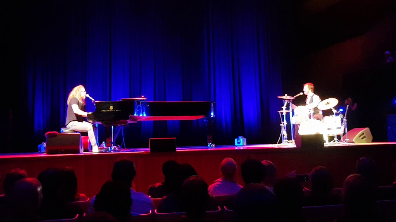 Ben Folds and Tim Minchin - One Angry Dwarf and 200 Solemn Faces