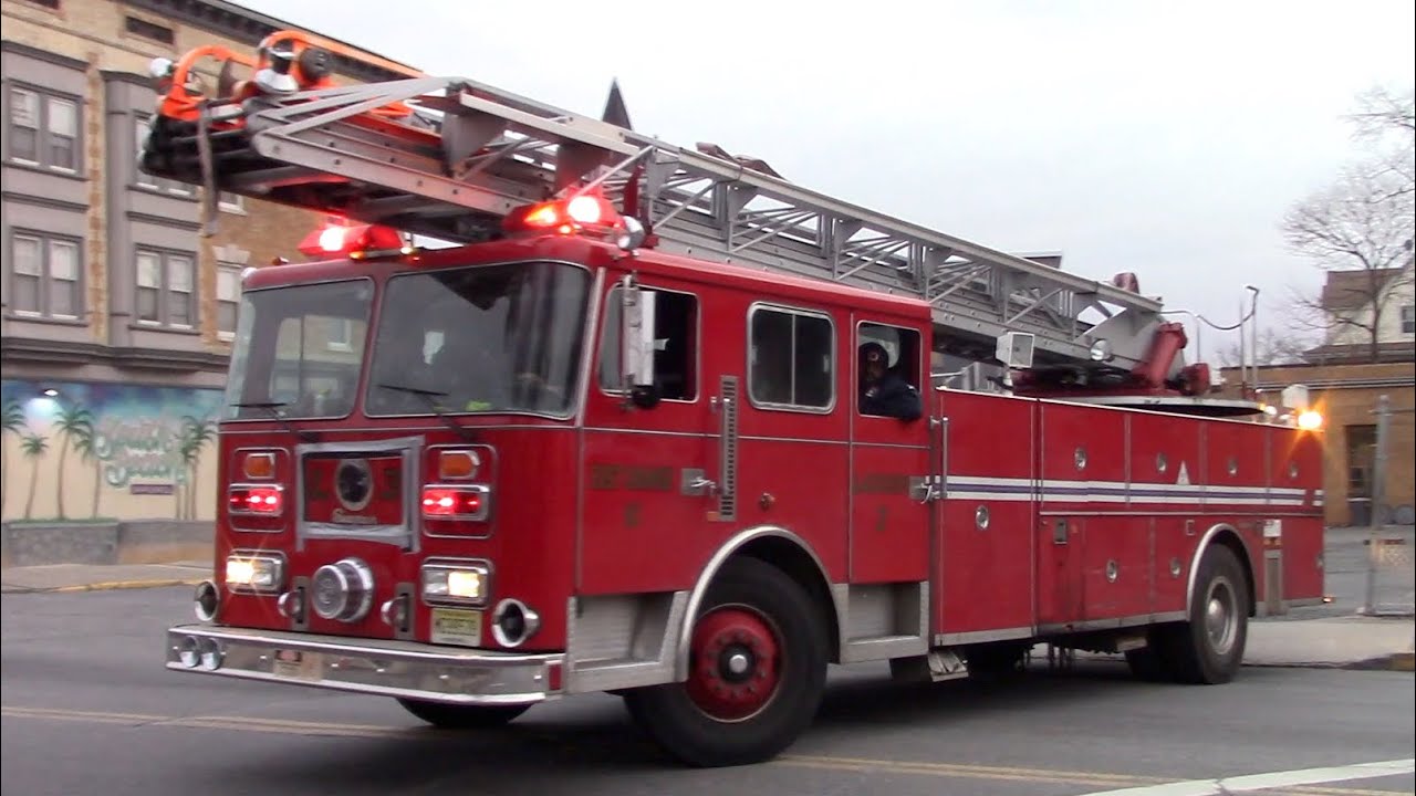 East Orange Fire Department Rescue 1 And Ladder 3 Responding 3-17-23