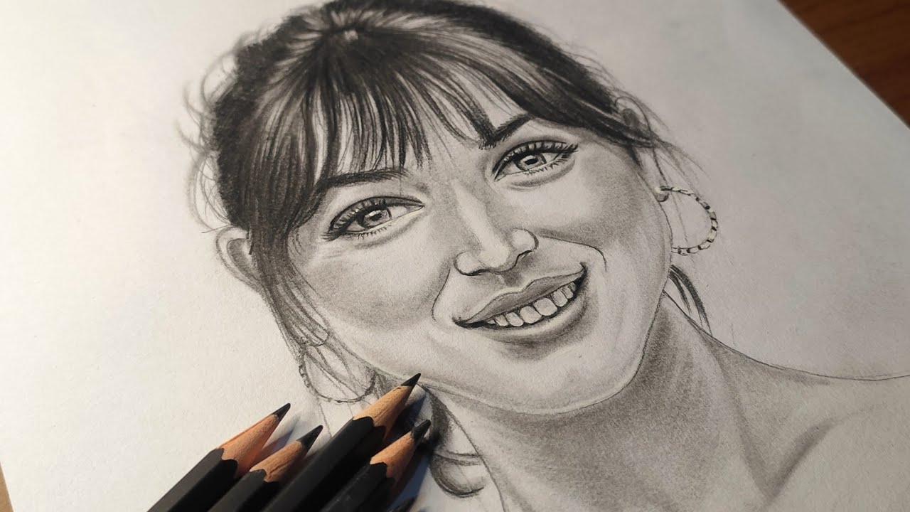 Draw a portrait of 'Ana De Armas' measurement with hand | No instruments