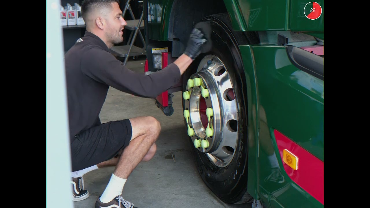 How to get maximum tyre shine in 60 seconds!
