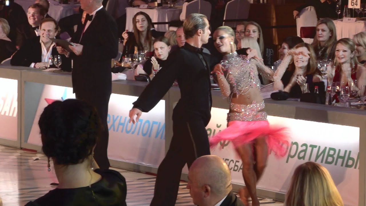 Riccardo Cocchi - Yulia Zagoruychenko | 1/2 Samba | WDC World Cup Professionals Latin 2011
