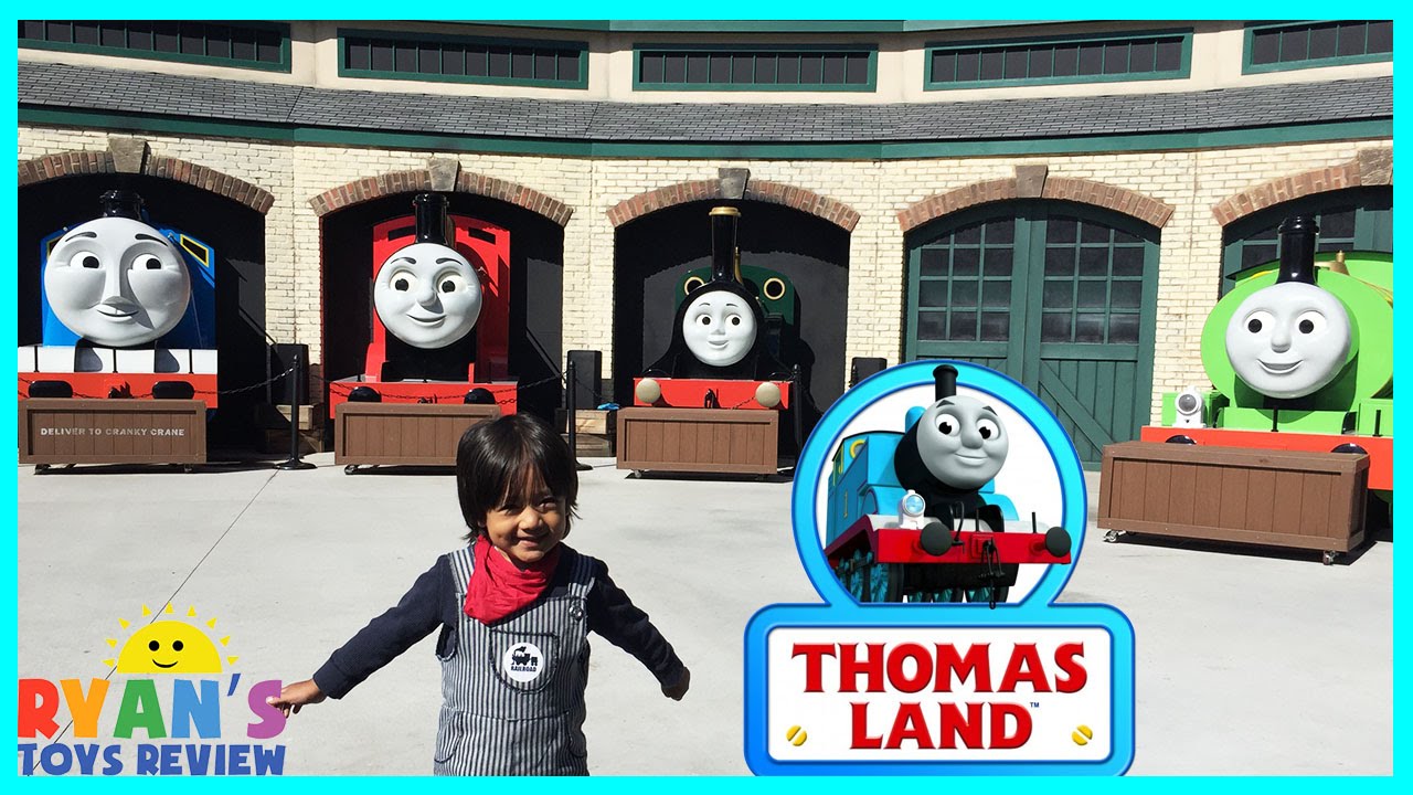 GIANT THOMAS AND FRIENDS kids Train rides at Thomas Land