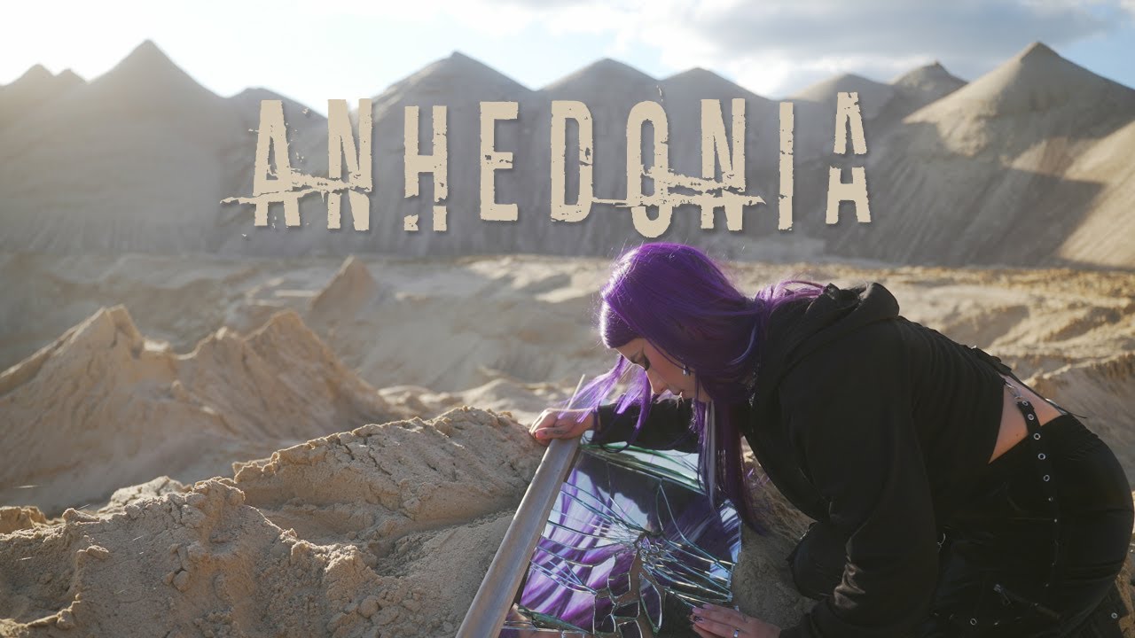 Efi &ndash; Anhedonia prod. Newlight$ x Ejten [Official Music Video]
