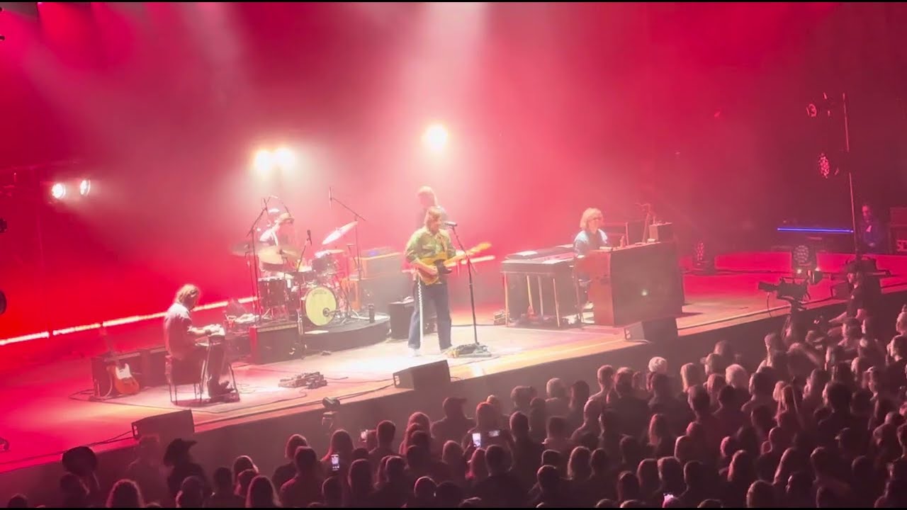 Sturgill Simpson - A Whiter Shade of Pale (Hampton)