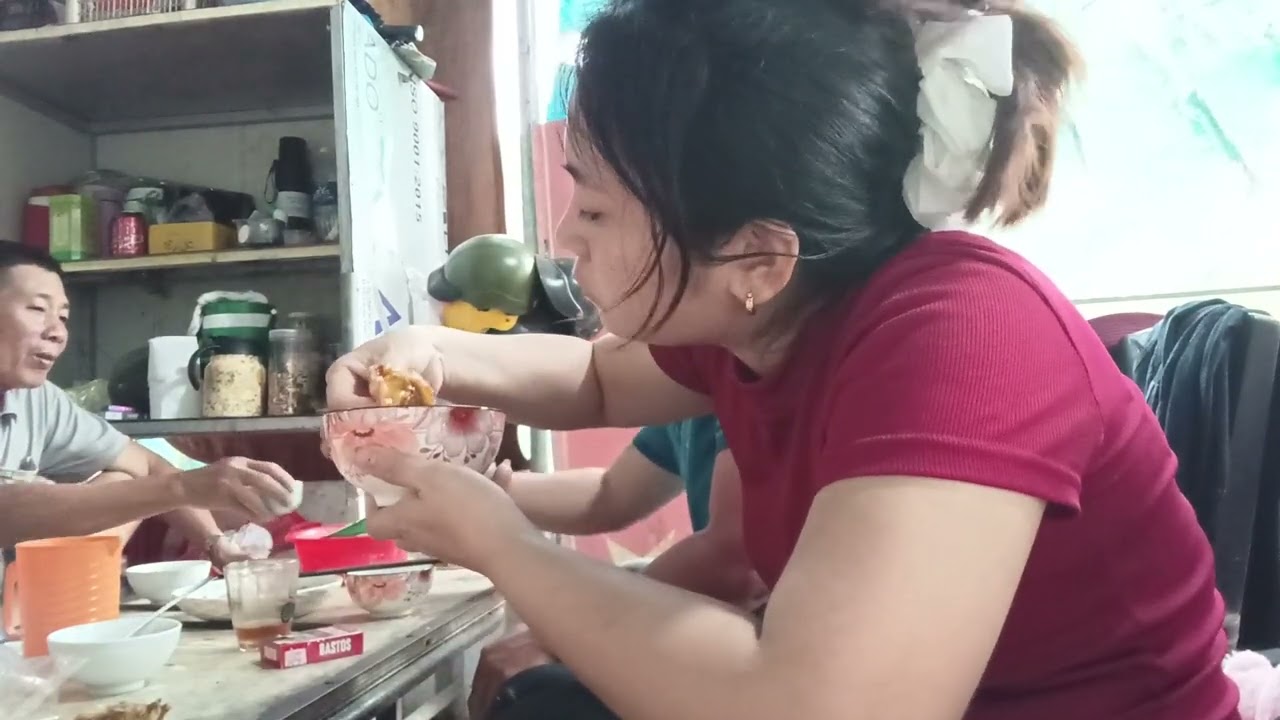 Chiều nay ăn mì quảng gà