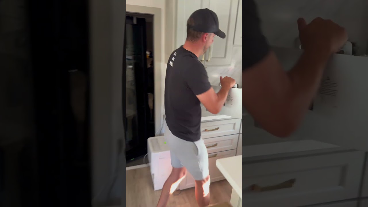 Another way we try to prevent mold in our RV #rvtips #rvlife #rvliving