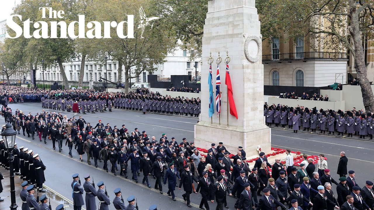 Prime Minister lays a wreath on Remembrance Sunday