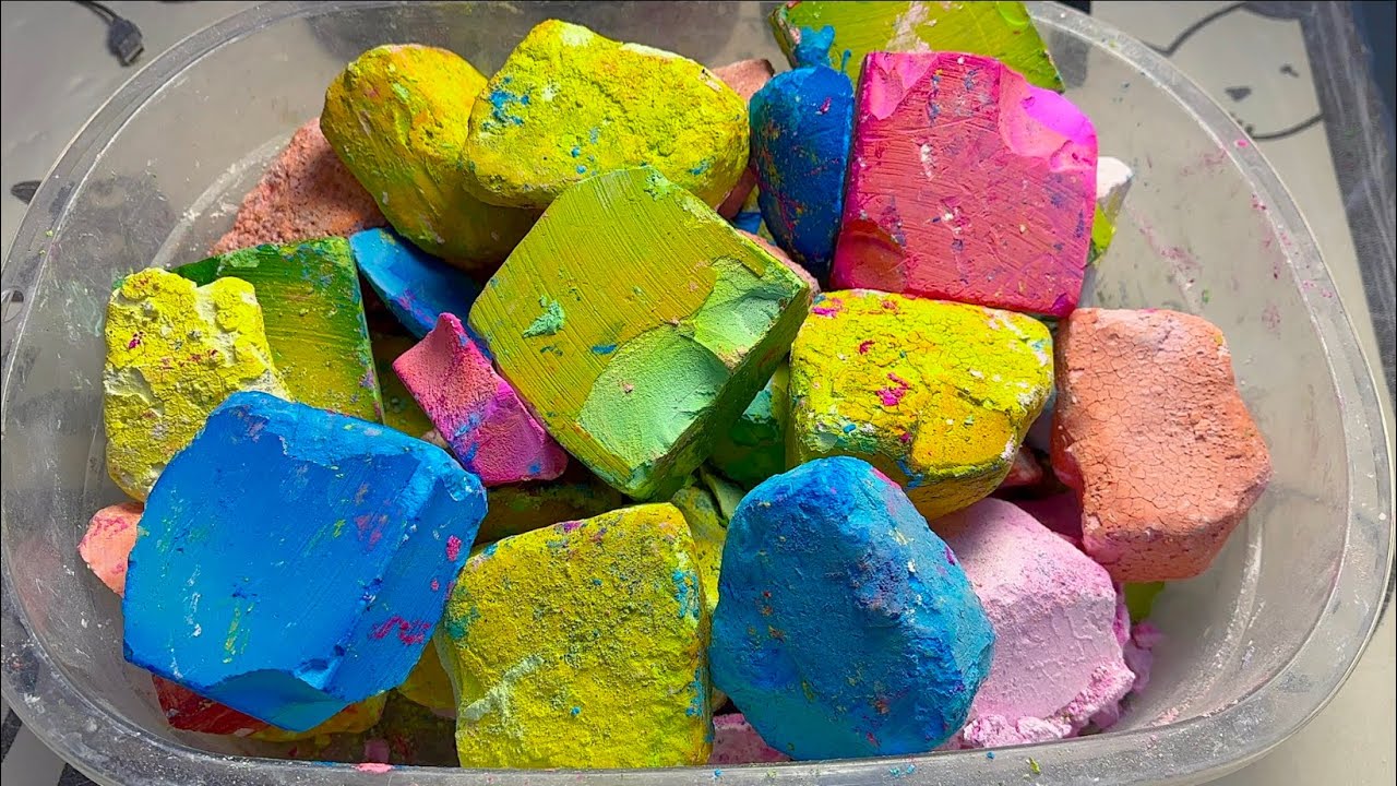 Dyed Gym Chalk • Colorful Jumbo Chalk • Crisp Texture • Stress Relief • ASMR