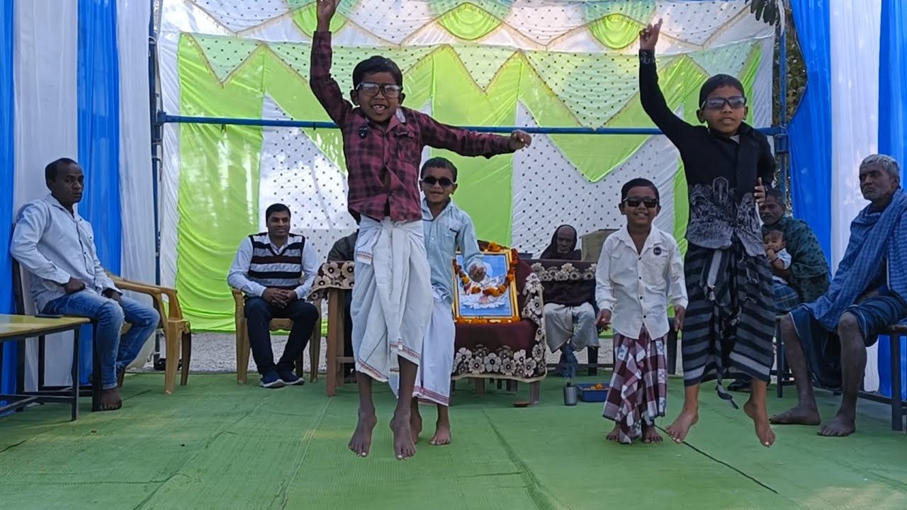 Lungi dance ! School dance performance