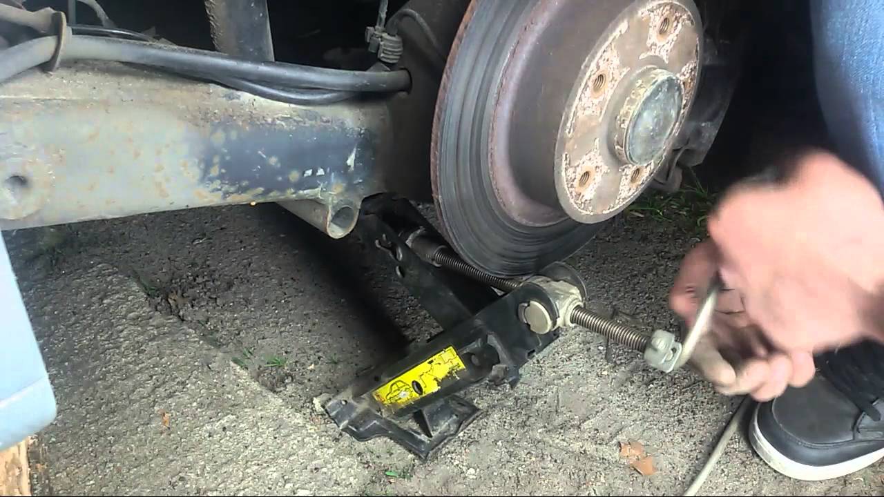 Renault Laguna 2 wymiana sprężyny lewy tył