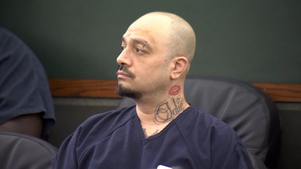 Судья отказал в освобождении под залог видеоблогеру, обвиняемому в двойном убийстве на Лас-Вегас-...