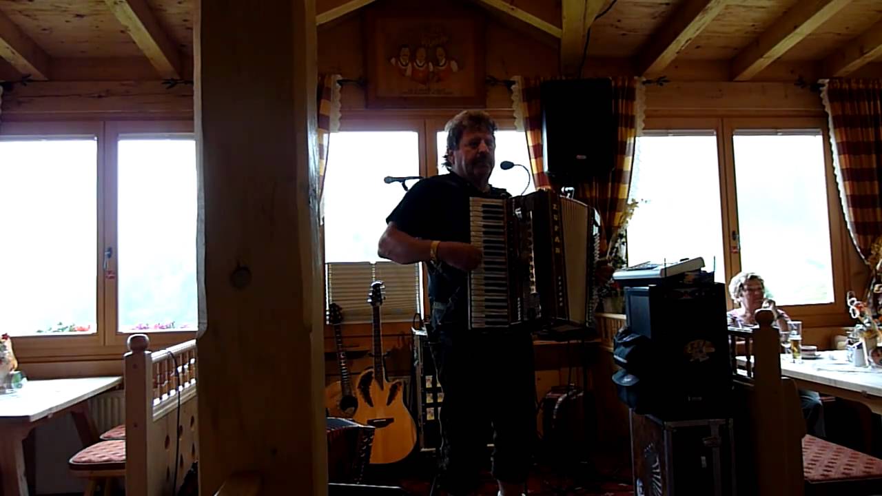 Musikantenwirt bei den Zellbergbuam