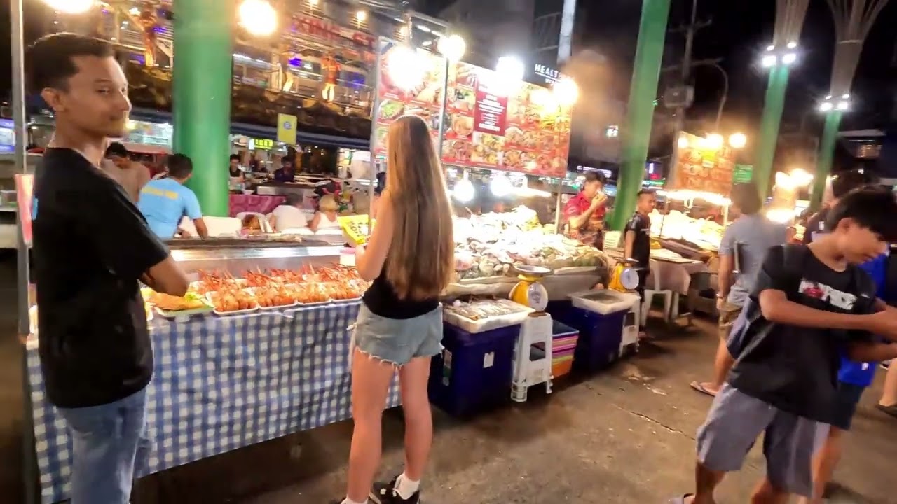 Banzaan fresh market in Patong