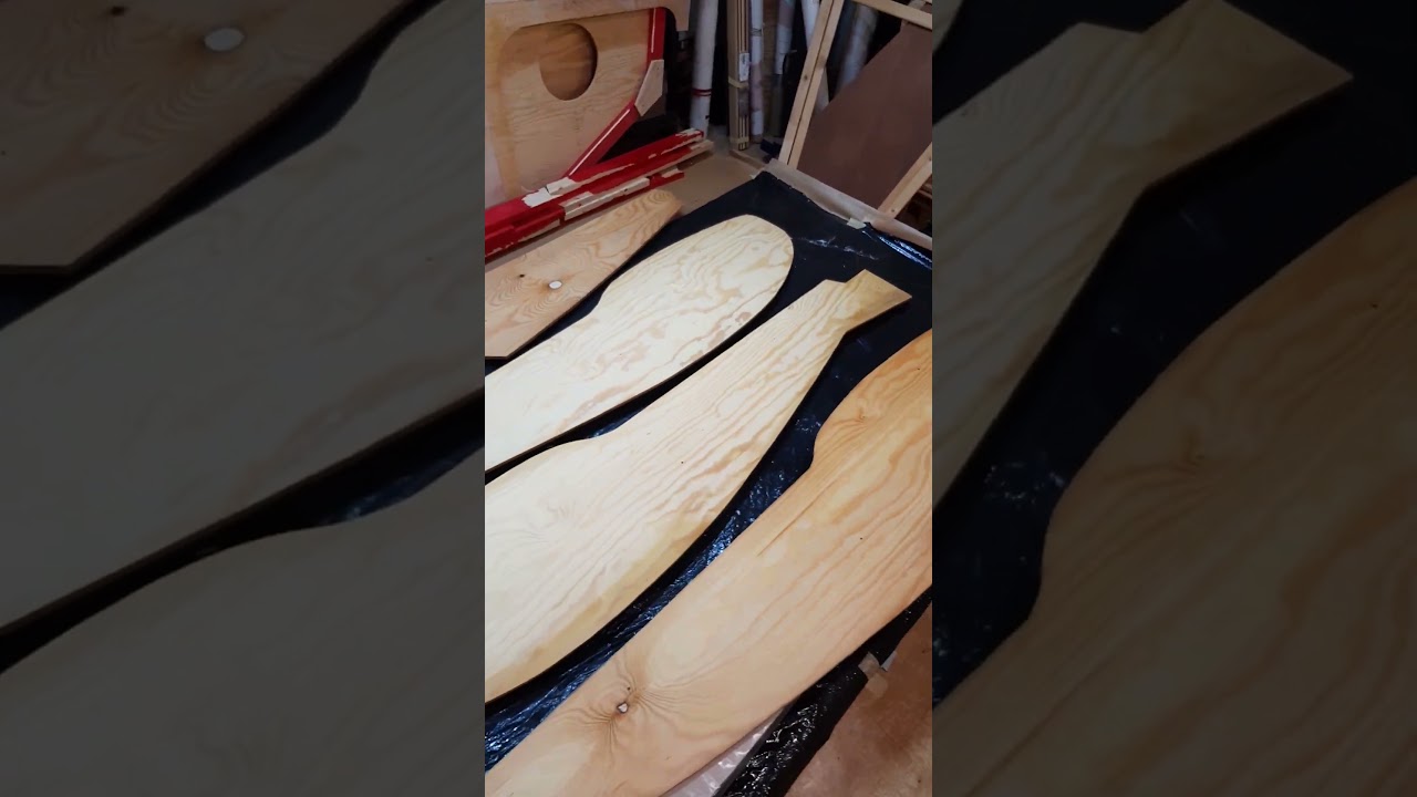 Building of Phi^Phi2: ethanol evaporation from rudder plywood surface. 