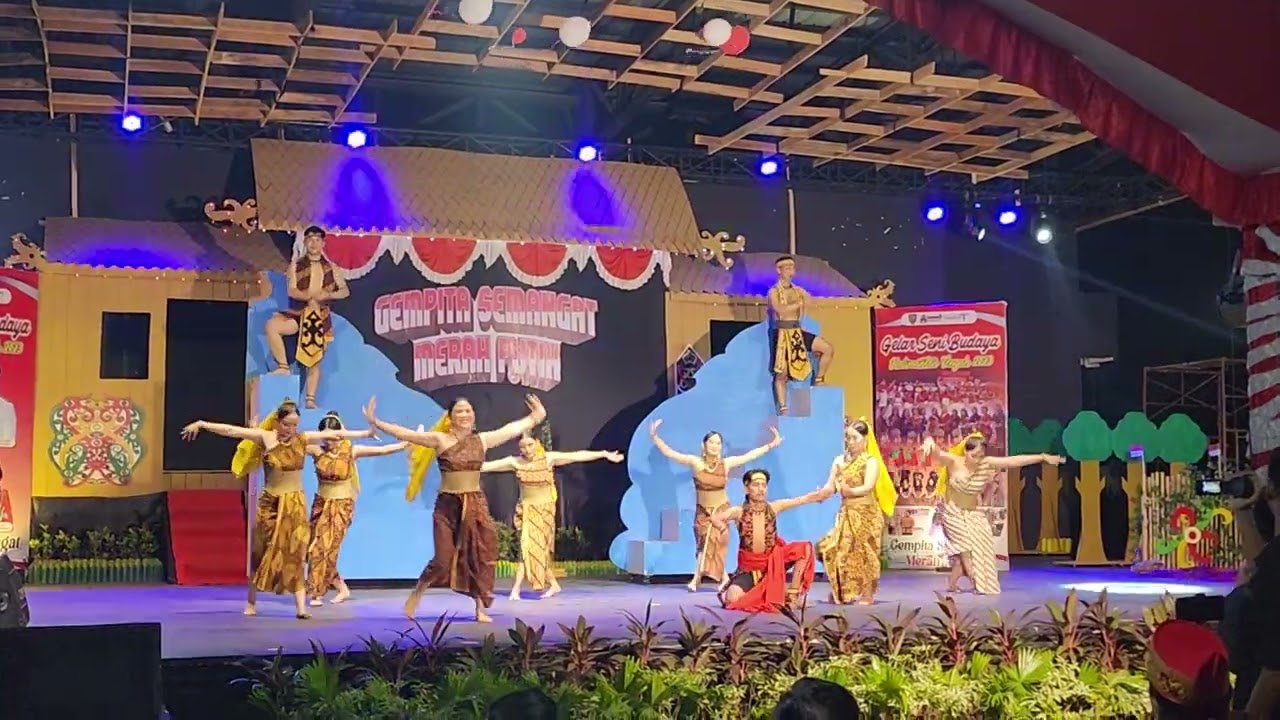 Sanggar Hagatang Tarung - Tari Kameloh Tambusu