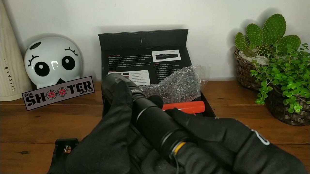 Lanterna T&aacute;tica Militar X900