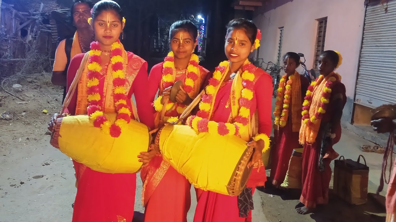 🙏Hari nam Sankirtan 🙏Astomi KUMARI mahila Sankirtan dal 👈Bansa 🎄mob no 7029030465