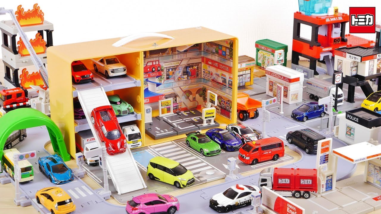 トミカタウン かんたんおかたづけ！ショッピングモール（どうろ付き） ／ Tomicatown