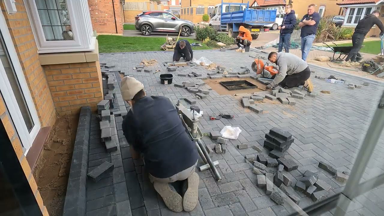 Block Paving Driveway Timelapse - Day 2 of 2