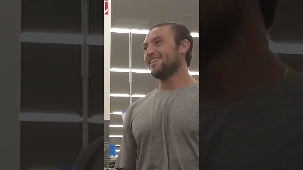 Картель Кальенте против сотрудника Walmart