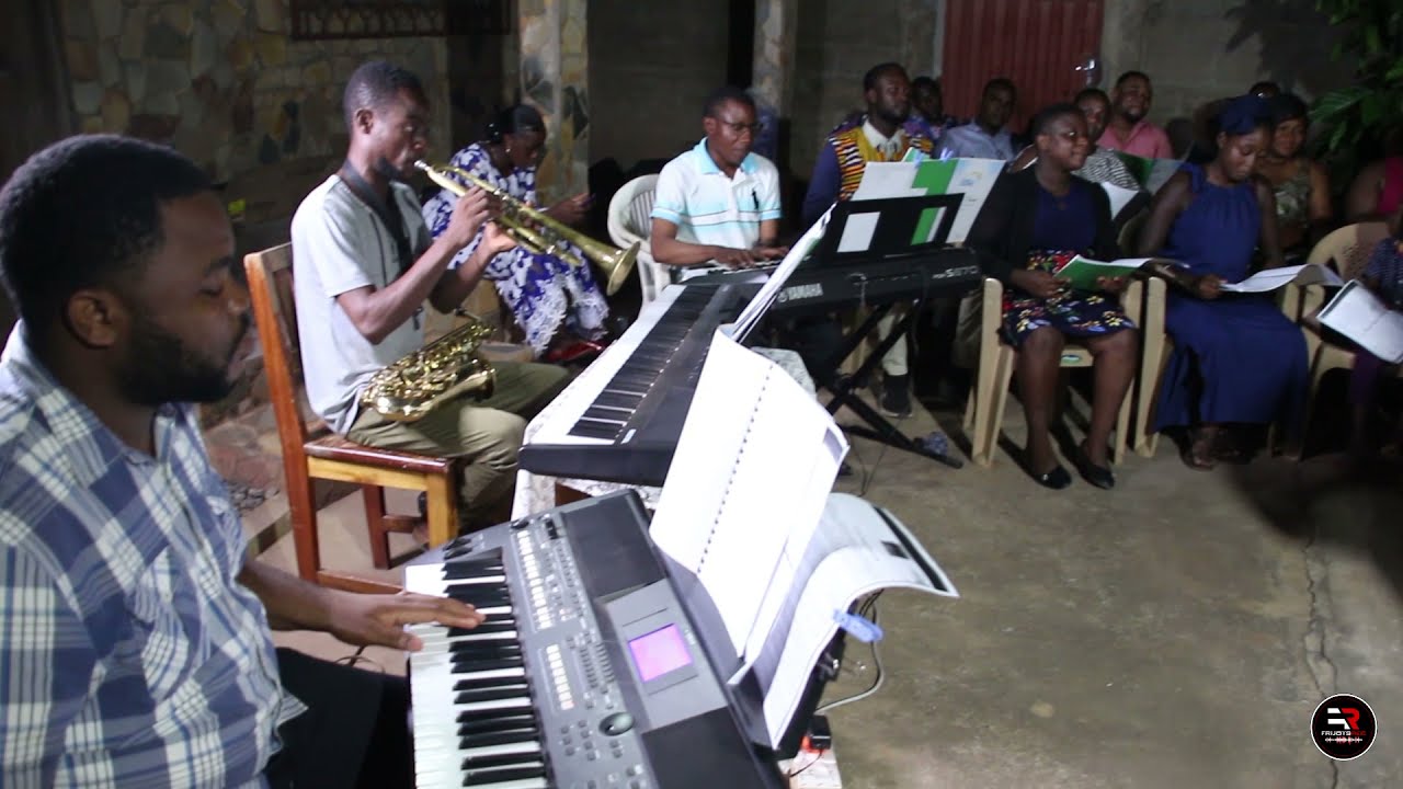 Haleluya yesu li (Cantique Ewe EEPT N°165) éxécuté par le Choeur de la Gloire - Togo