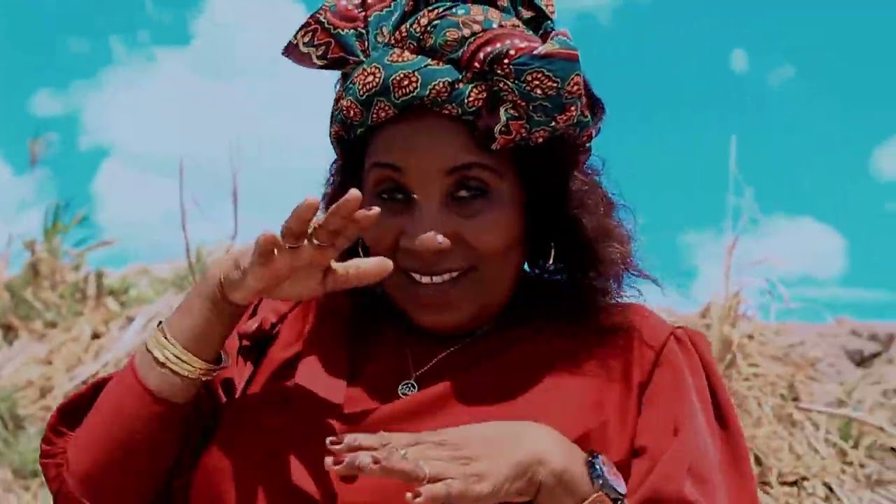 Dona Fatima ft Pipinha da Ija -  Ekoma Mamã Olinda ((AG VideoMaker)) Video Official