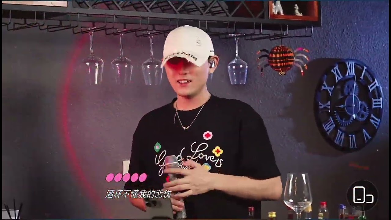 《我曾像傻子一样爱你》中国大陆抖音主播 #彩半半 #大陆抖音号72040554778 #直播翻唱@彩半半-主题