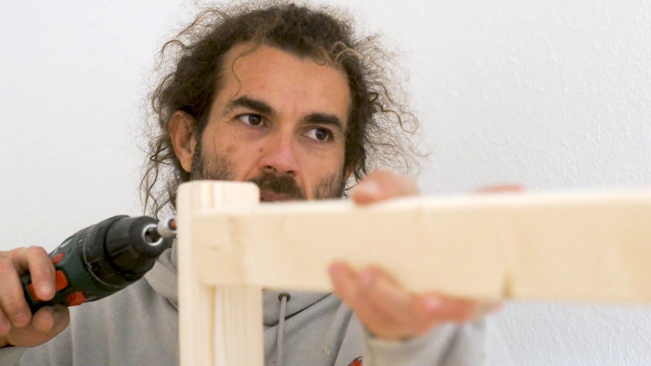 Hochbett mit Treppenregale