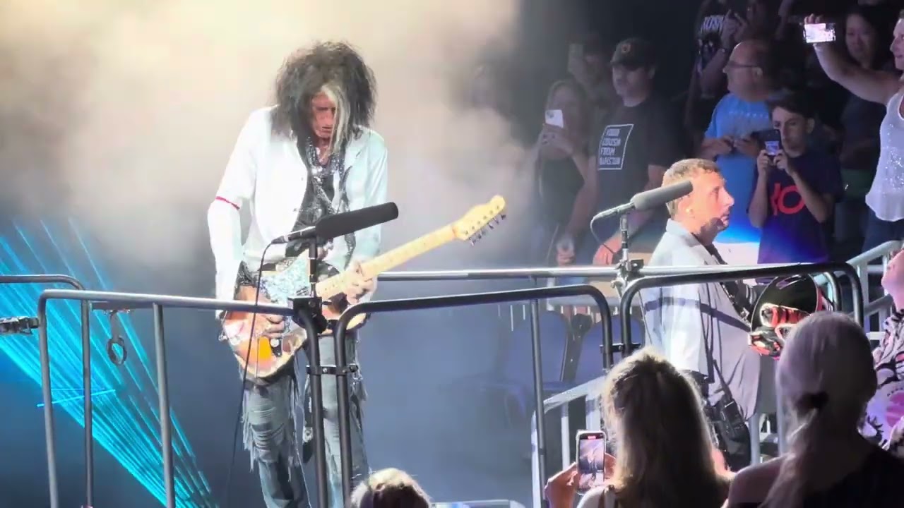 Aerosmith Peace ✌️ Out Tour - Love in An Elevator (9.9.23 - UBS Arena)