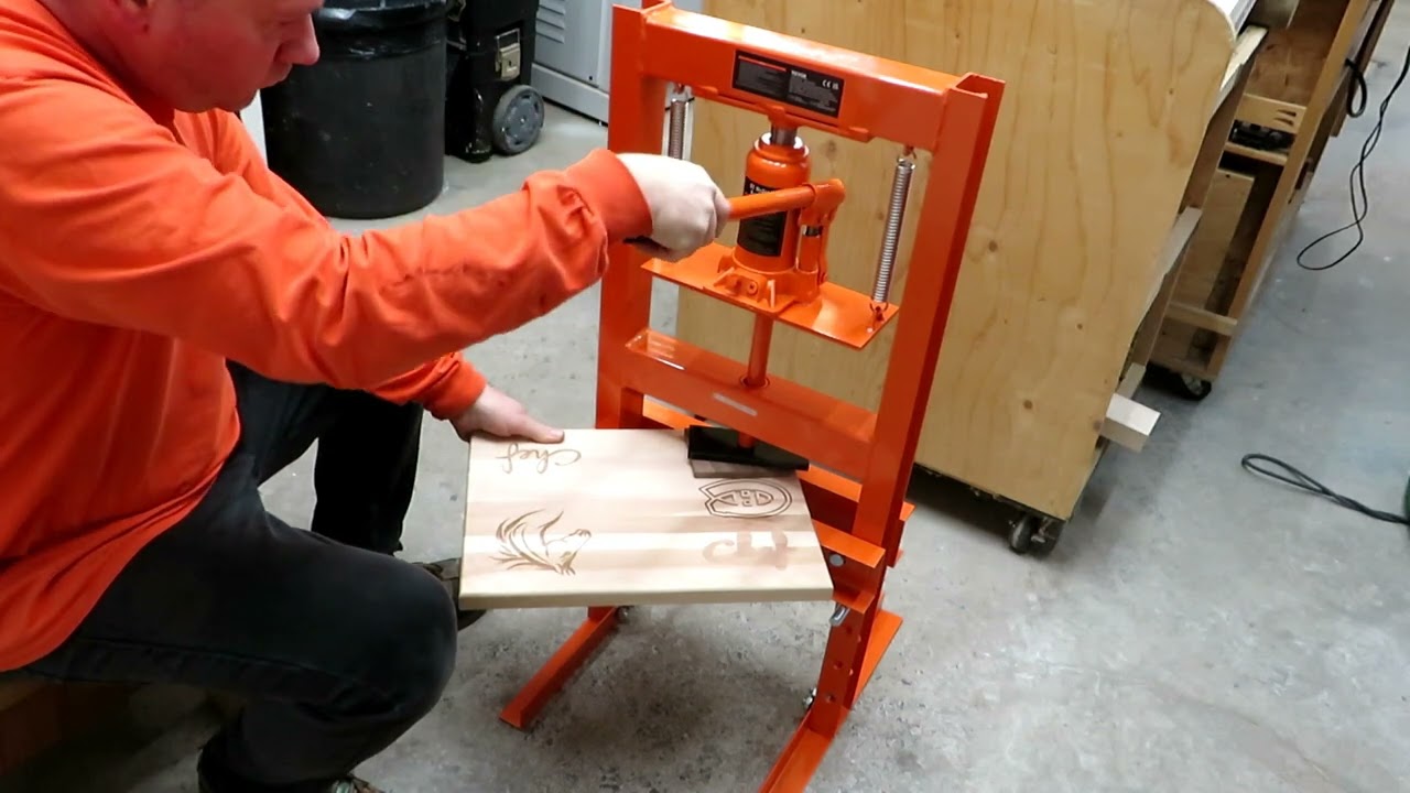 How to create an inlay cutting board with Carbide Create. Let's Talk About Wood Ep.420